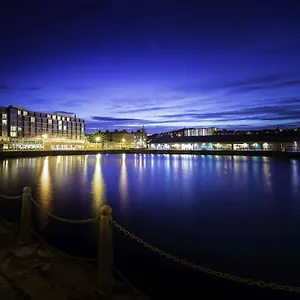 apex-city-quay-hotel-and-spa.edinburghhotelsuk.org/